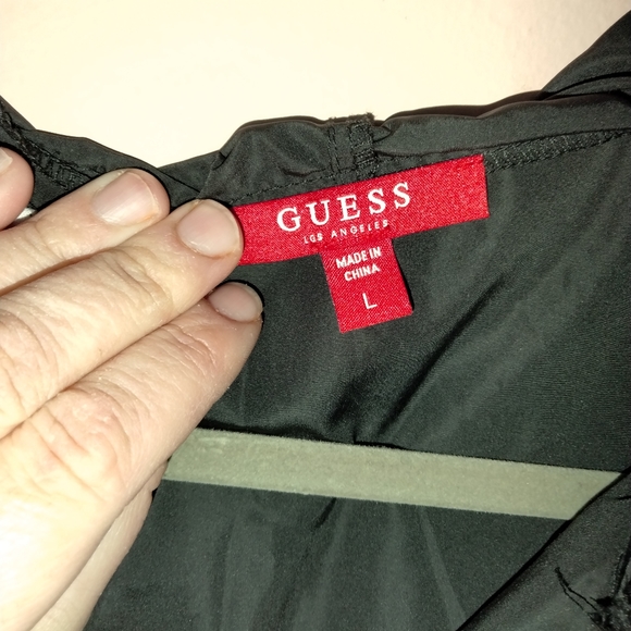 Guess brand cropped sporty short sleeve top mesh bottom & drawstring size L NWOT - Picture 4 of 5